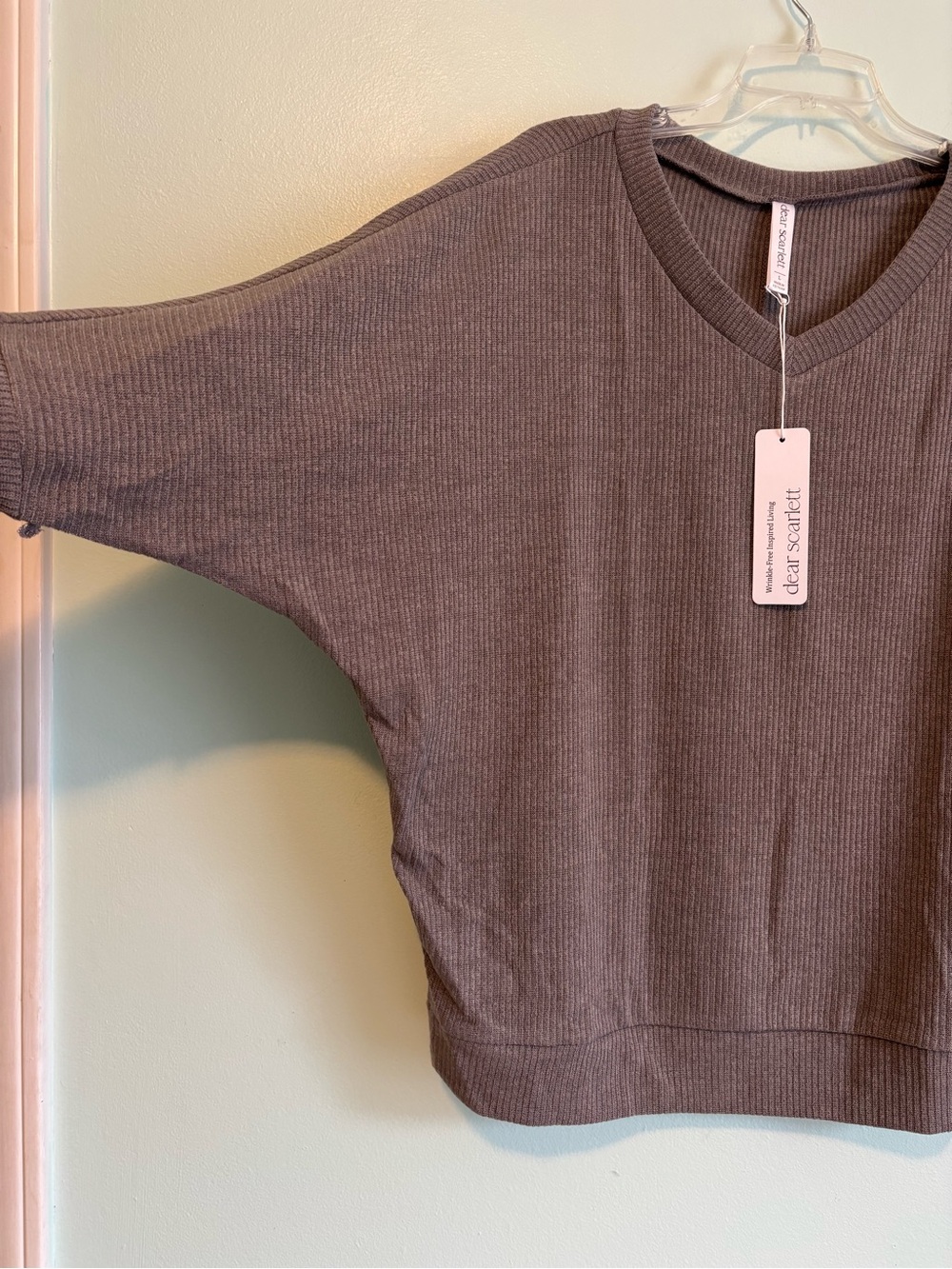 NWT Dear Scarlett Mocha Ribbed V-Neck Sweater Large - Picture 6 of 8